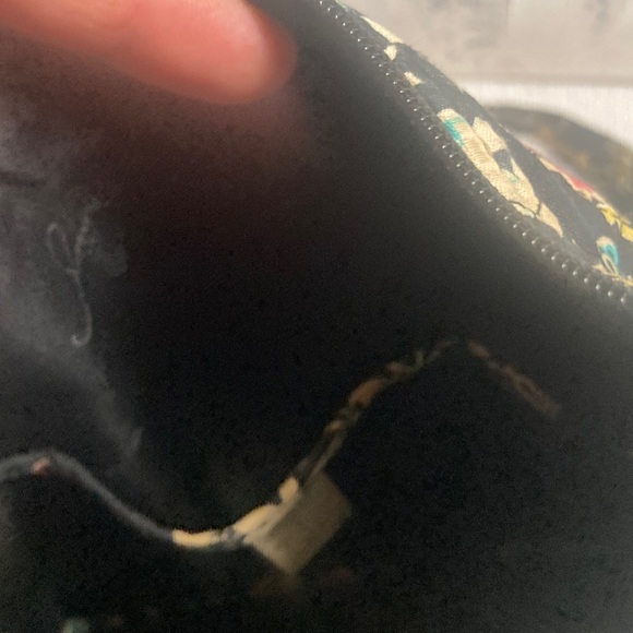 Genuine Vera Bradley Black “ Winter Palace” Crossbody - Picture 17 of 17